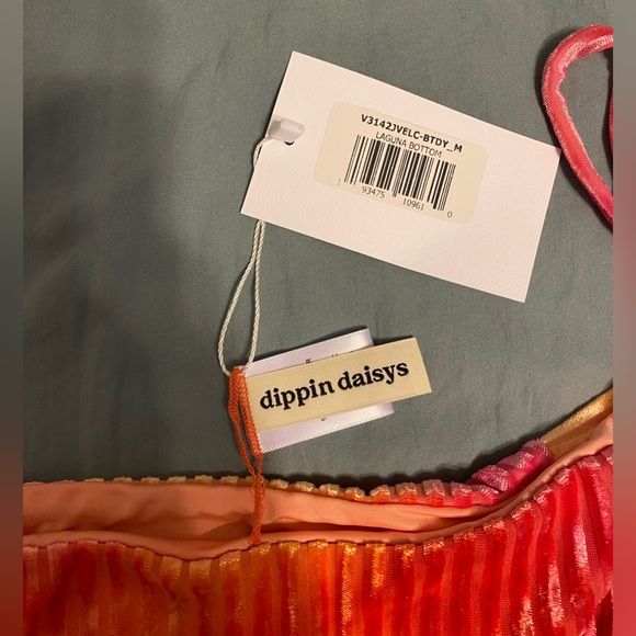 Dippin Daisys brand new bikini, never worn - Picture 10 of 10